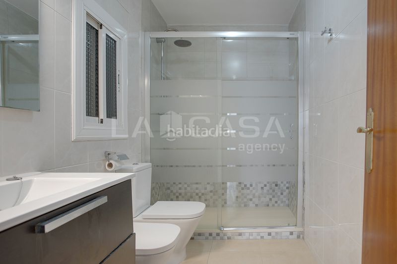 Foto b29c27b2-db2a-47fa-8d67-f10497b21c31. Flat with heating in Bellvitge Hospitalet de Llobregat (L´)