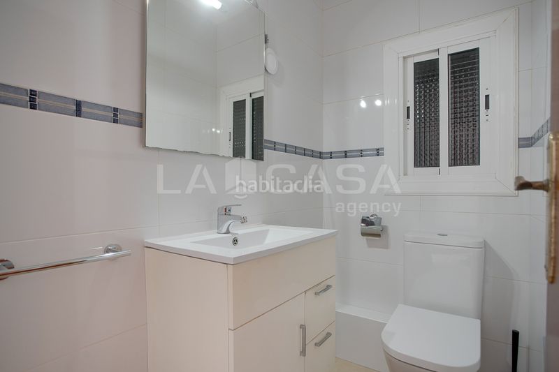 Foto ee5e1445-7d67-4bcd-94c8-e61c3c94676b. Flat with heating in Bellvitge Hospitalet de Llobregat (L´)
