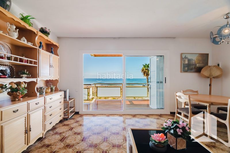 Foto c7ebdb7b-ffb9-43b4-adb8-497179975581. Etagenwohnung mit parking pool in Baixador Castelldefels