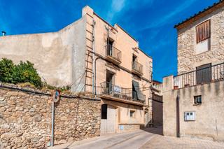 Casa a Carrer sant climent 9. Encantadora casa rústica en venta en capmany, l´alt empordà