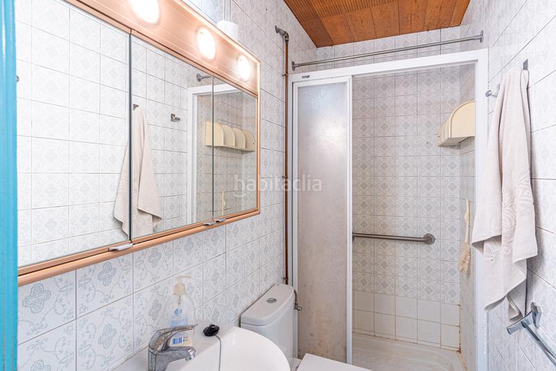 Foto 329713f2-4293-4191-a683-fb79fd3735f4. Casa bifamiliare in carrer del ramal 2 in Llers