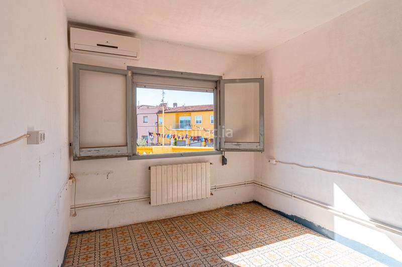 Foto 3633979b-07b8-4fea-b968-d0a9a1468710. Casa bifamiliare in carrer del ramal 2 in Llers