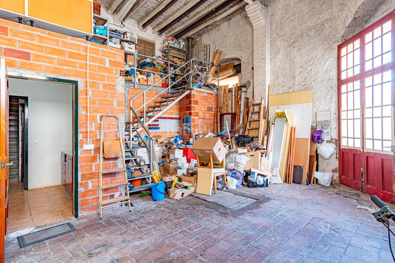 Foto c01d6f48-a434-4f2a-91e3-d6776892f0cd. Casa bifamiliare in carrer del ramal 2 in Llers