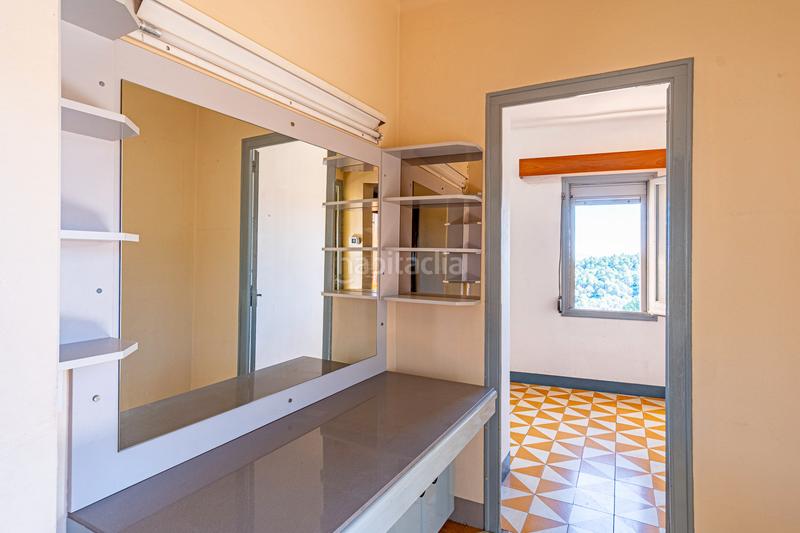 Foto c4695fa8-f69c-4c9f-8cb4-6d9a350c2741. Casa bifamiliare in carrer del ramal 2 in Llers