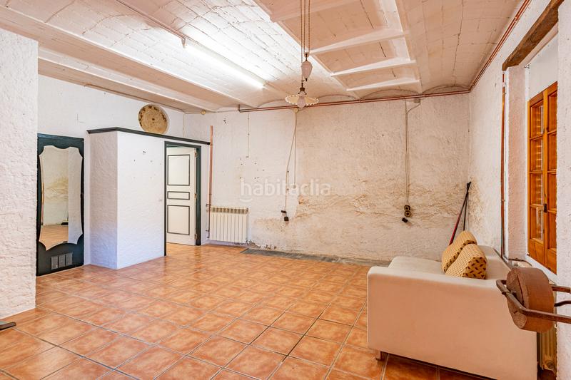 Foto c9bc3f8c-706a-401a-a21b-712fadef6e23. Casa bifamiliare in carrer del ramal 2 in Llers