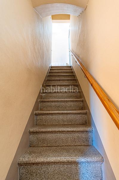 Foto fb55536b-0f38-4f42-9cf4-083b9018c30c. Casa bifamiliare in carrer del ramal 2 in Llers