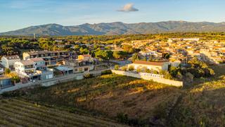 Residential Plot  Carrer el ventador 3. Amplio solar urbanizable en enclave privilegiado de capmany