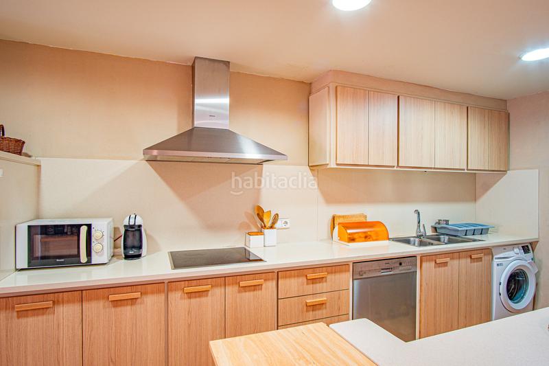 Foto 17a39c6c-268a-4250-a299-b086212791f4. Reihenhaus mit kamin heizung parking in Vilamaniscle