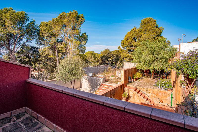 Foto 3935521d-74a1-49e9-bea7-b601d0f7a568. Reihenhaus mit kamin heizung parking in Vilamaniscle