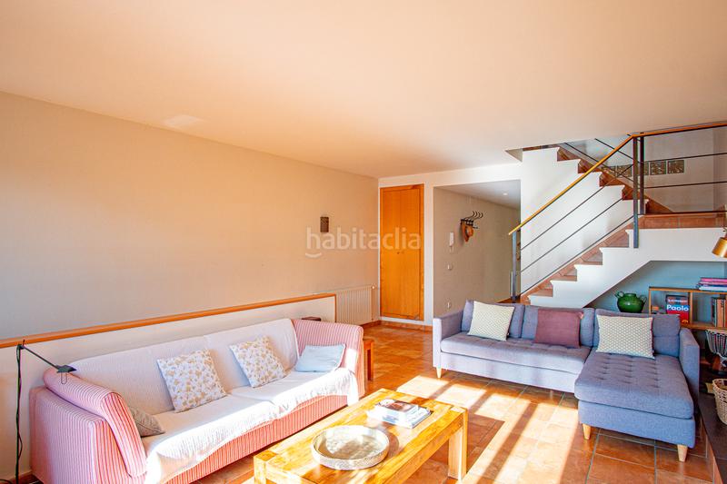 Foto f92584e0-4a24-4e26-afe1-2d65e2f8dd2f. Reihenhaus mit kamin heizung parking in Vilamaniscle