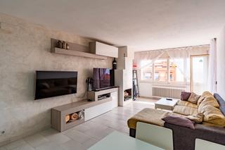 Piso  Carrer del sud 5. Luminoso piso en pleno centro de figueres