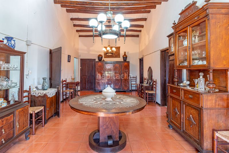 Foto 25e883cb-9eed-45b2-add2-63a527e25550. Chalet in carrer de girona 51 in Verges