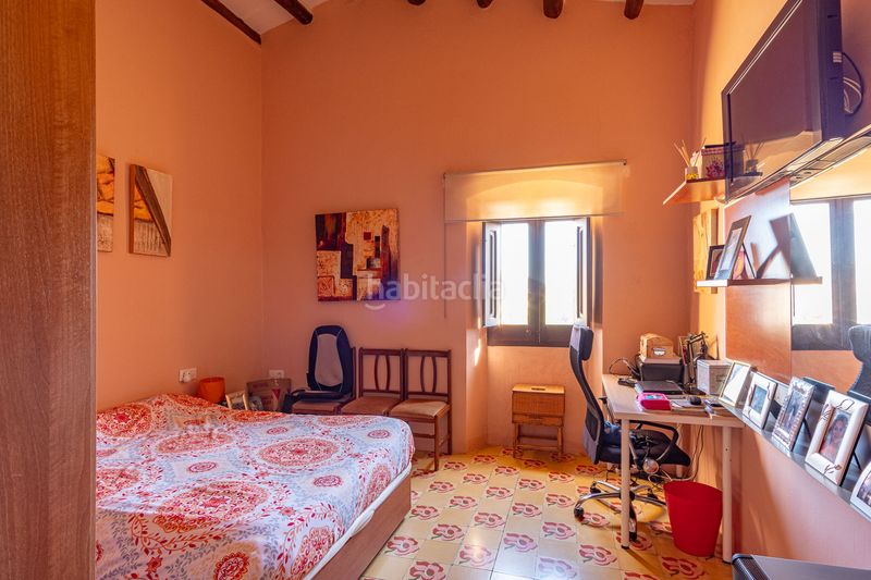 Foto 2df618fe-1248-4f9b-b3d9-13aab649087f. Chalet in carrer de girona 51 in Verges