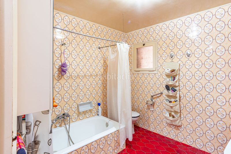 Foto 58415ca7-7d01-430b-a1f8-9a04df312b76. Chalet in carrer de girona 51 in Verges