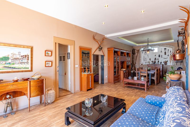 Foto 5f8ff342-bf2b-4288-9226-f77562ff9be5. Chalet in carrer de girona 51 in Verges