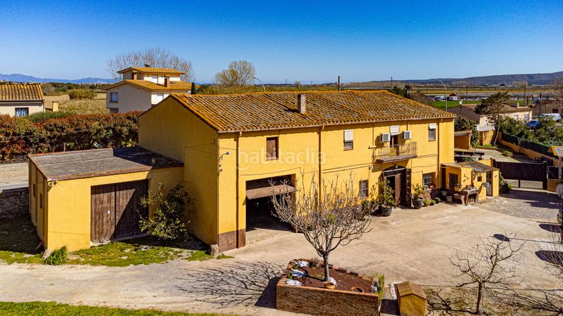 Foto c7bbdea3-b511-441b-aa91-ff85be205a00. Chalet in carrer de girona 51 in Verges