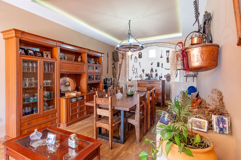Foto ca746cb6-be84-4d0c-b03c-28b8802c4cb1. Chalet in carrer de girona 51 in Verges