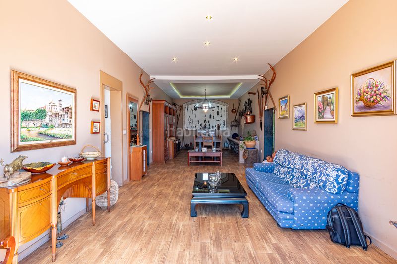 Foto efc1fa05-902d-4d31-8223-32af7280fec4. Chalet in carrer de girona 51 in Verges
