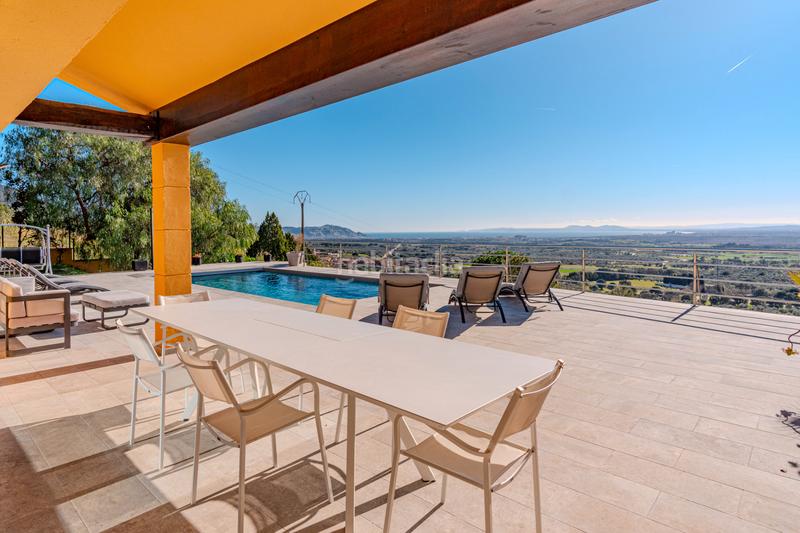 Foto 10569f57-d85b-4534-860b-5ded006aace6. Casa en carrer anglaterra 196 exclusiva villa en ubicación privilegiada con vistas panorámicas al golfo de roses en Palau-saverdera