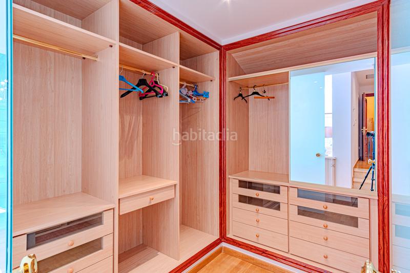 Foto 194bd4d6-133e-48b6-b059-cb40a178f2ef. Casa en carrer anglaterra 196 exclusiva villa en ubicación privilegiada con vistas panorámicas al golfo de roses en Palau-saverdera