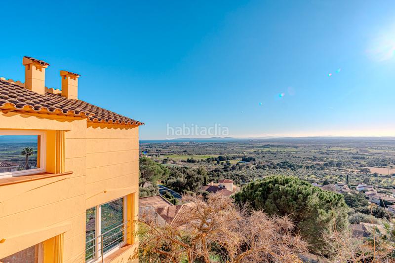 Foto 46a2d31f-2eb1-4202-93ed-a1cdc19d7148. Casa en carrer anglaterra 196 exclusiva villa en ubicación privilegiada con vistas panorámicas al golfo de roses en Palau-saverdera