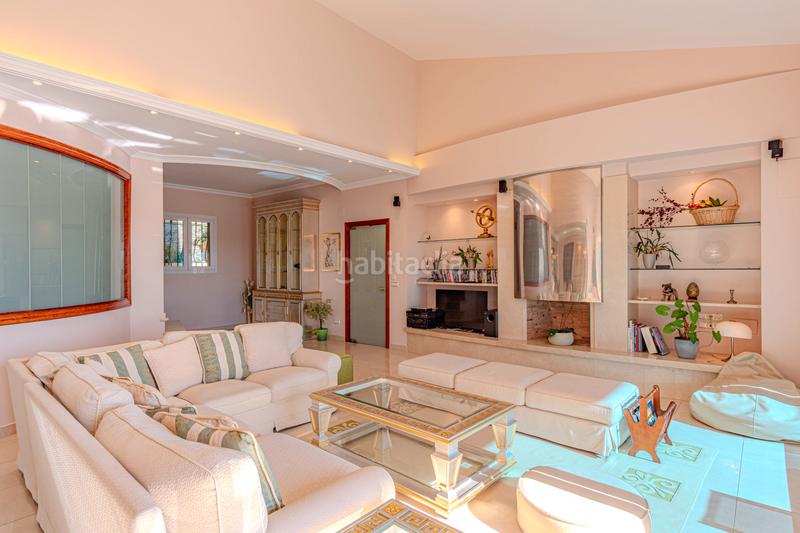 Foto 7ed1dc6d-e32a-4013-981a-92c57816a246. Casa en carrer anglaterra 196 exclusiva villa en ubicación privilegiada con vistas panorámicas al golfo de roses en Palau-saverdera