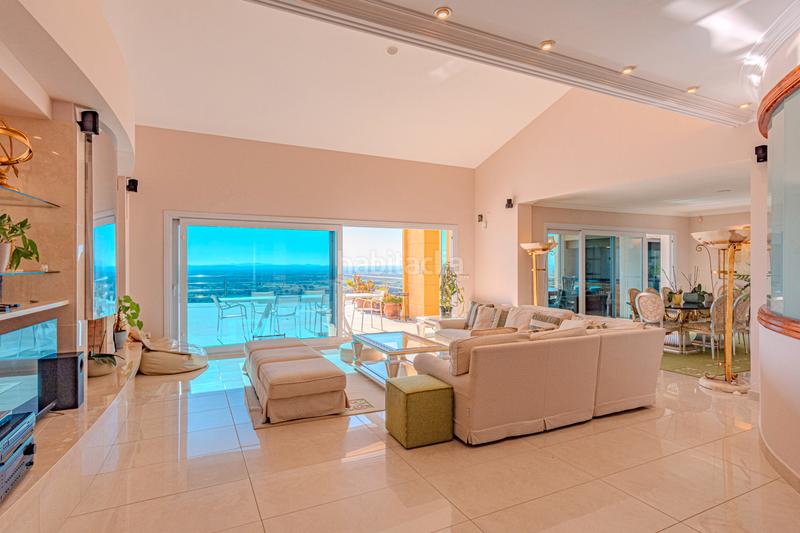 Foto a6dc9357-9237-4c26-a0f8-7991b2267523. Casa en carrer anglaterra 196 exclusiva villa en ubicación privilegiada con vistas panorámicas al golfo de roses en Palau-saverdera