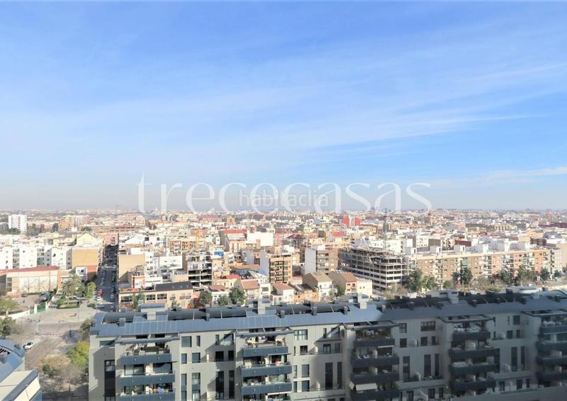 Foto 881e8260-c1f8-481d-b70c-25d370060c98. Alquiler piso exclusiva vivienda en alquiler en avda. cortes nas en Valencia