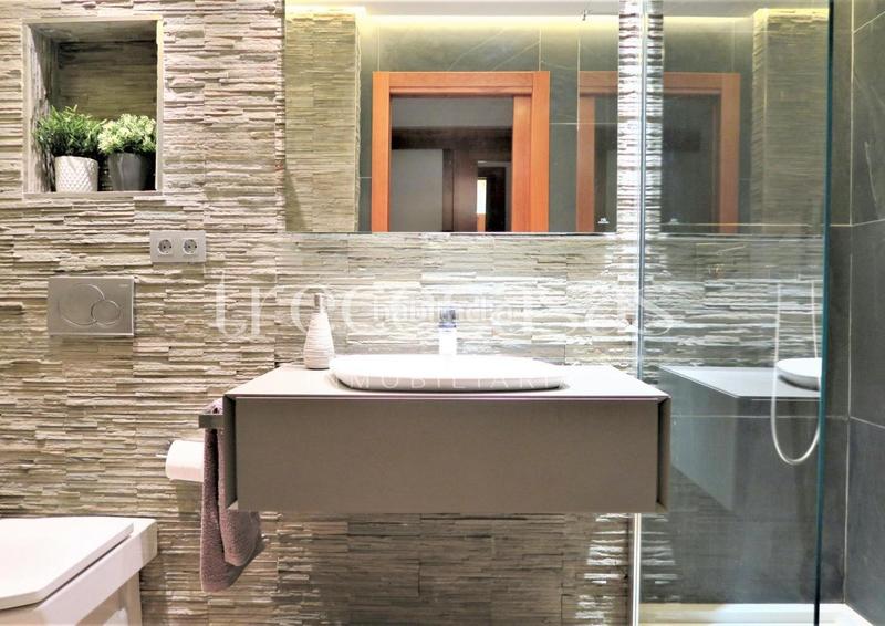 Foto c70f4cc1-6ff5-4d04-8356-7c6cee650d38. Alquiler piso exclusiva vivienda en alquiler en avda. cortes nas en Valencia
