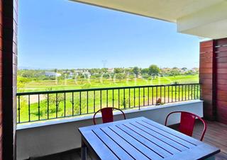 tic  Alosa. tico dplex con vistas al golf en torre en conill