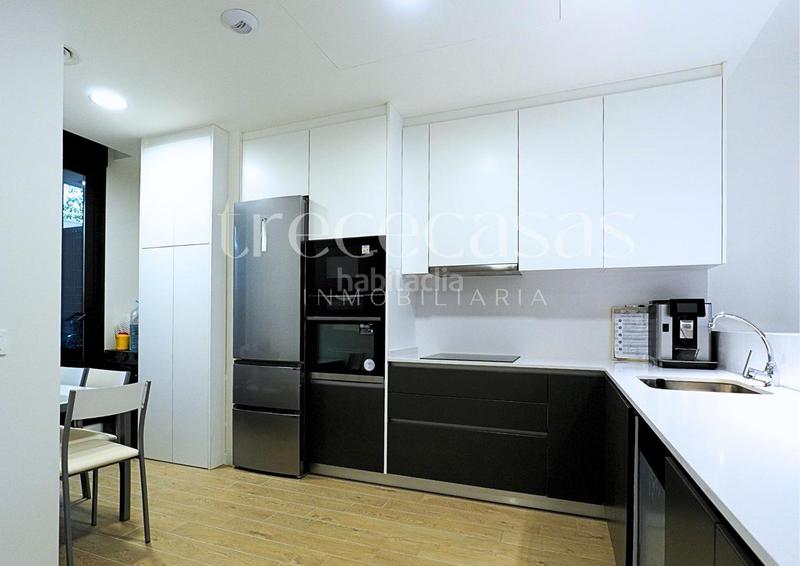 Foto cf2dbc1d-b5f4-430d-8f7e-cad67caa6afb. Casa adosado en venta en torre en conill en Torre en Conill-Cumbres de San Antonio Bétera
