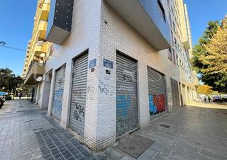 Lloguer Local Comercial  Carrer de l'enginyer josé sirera. Local comercial en alquiler