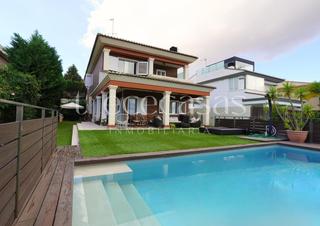 Maison  Carrer castanyer. Amplia vivienda en torre en conill