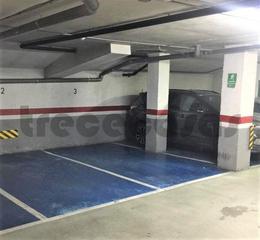 Aparcament cotxe  Carrer de la costera