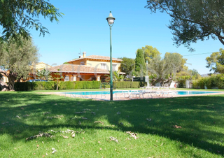 Casa a Los Pinares-La Masia. Masia en betera