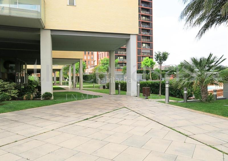 Foto a260f1bf-3445-435d-be28-02dcbe8380c2. Alquiler piso espectacular piso en maestro rodrigo en Valencia