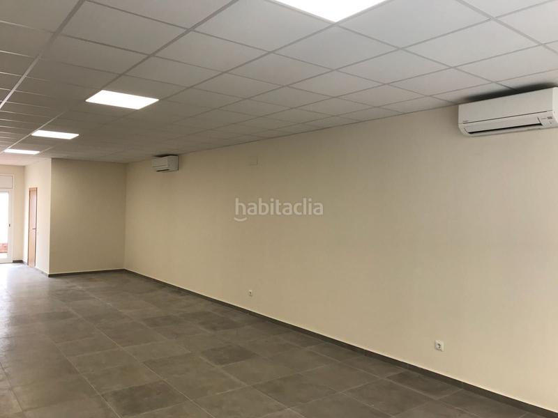 Foto 01818f9b-4e25-49d9-ae3e-7c3e4cba3c9d. Lloguer local comercial amb calefacció a Nucli Urbà Esparreguera