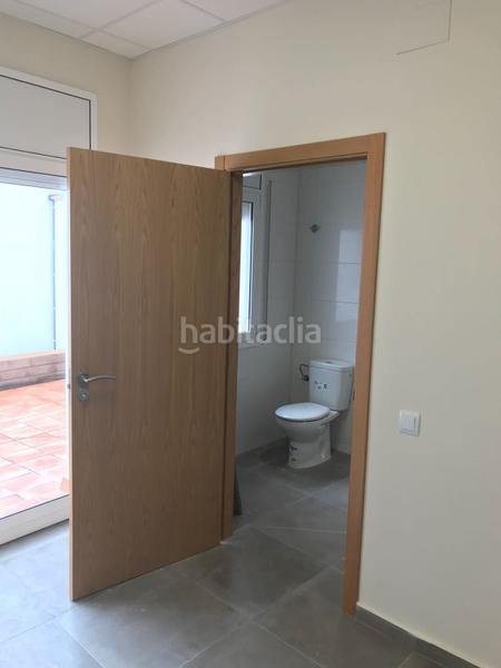 Foto a18aaaf7-0209-46b5-9758-648c80305d56. Lloguer local comercial amb calefacció a Nucli Urbà Esparreguera