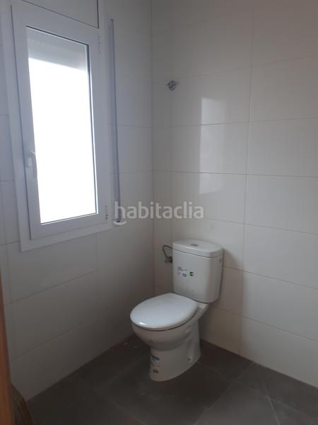 Foto b9fc3ff5-82c9-4d7b-a9b5-ce7a2b6b6cbc. Location local commercial avec chauffage dans Nucli Urbà Esparreguera