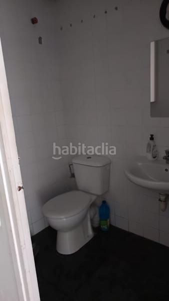 Foto 1e54ebe9-b5ab-4bd9-a198-6a68c307d1e3. Local comercial local de 20 m2 + altillo en venta en Abrera