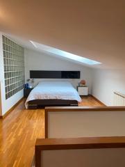 Dúplex a Nucli Urbà. Bonito duplex de 141 m2 . 4 habitaciones. 2 baños. terraza. tras