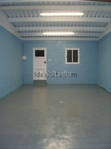 Foto 78c5ad7a-8ac3-463f-9841-40c0bd8691a3. Alquiler local comercial local de 55 m2 - sala diáfana para almacen a pie de calle. dispone de agua y luz. en Esparreguera