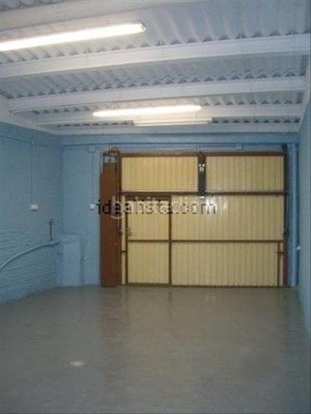 Foto 7f059932-f562-4b6c-ba69-ef9424f40117. Alquiler local comercial local de 55 m2 - sala diáfana para almacen a pie de calle. dispone de agua y luz. en Esparreguera