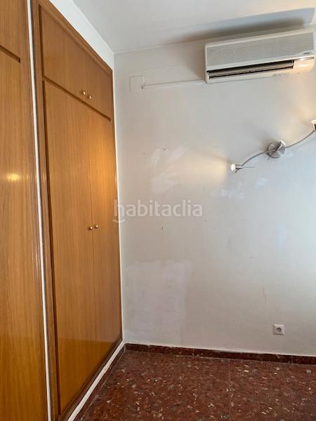 Foto ed170e7a-acdb-46bc-8232-d52c114cd579. Chalet avec cheminée chauffage parking piscine dans Esparreguera