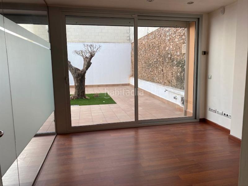 Foto 4e44919a-ecff-4de5-a3ad-2e8b2a687e1f. Lloguer local comercial amb calefacció a Nucli Urbà Esparreguera