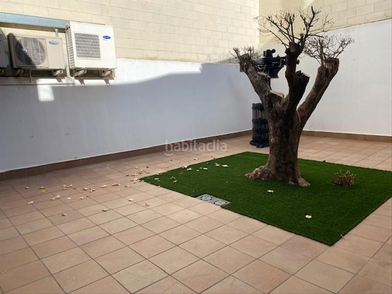 Foto bf61d8d7-4f36-4554-a920-bdc307dd45eb. Lloguer local comercial amb calefacció a Nucli Urbà Esparreguera