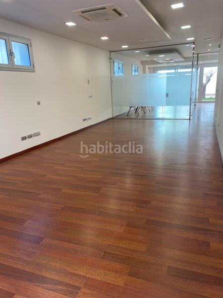 Foto fb446a44-fa86-4ea1-bf45-2cc5ebca6cd8. Lloguer local comercial amb calefacció a Nucli Urbà Esparreguera