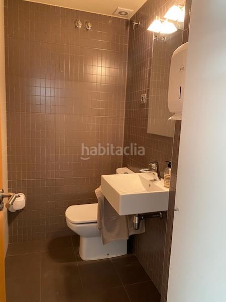 Foto 500b4776-7816-4c99-8534-9f893ef7e6ee. Location local commercial avec chauffage dans Nucli Urbà Esparreguera