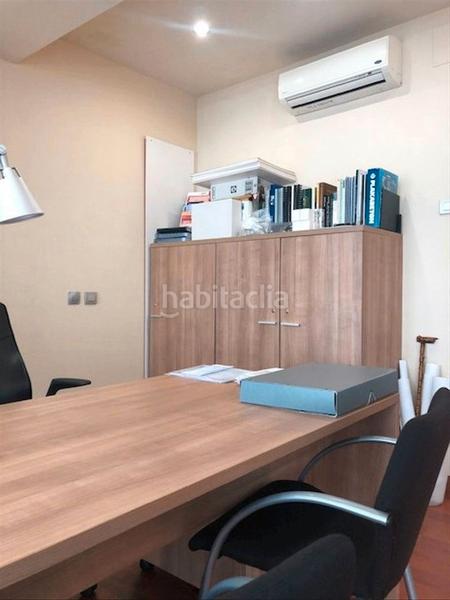 Foto e2e2d6bd-4622-4bba-839a-260f64710610. Lloguer local comercial a Nucli Urbà Esparreguera