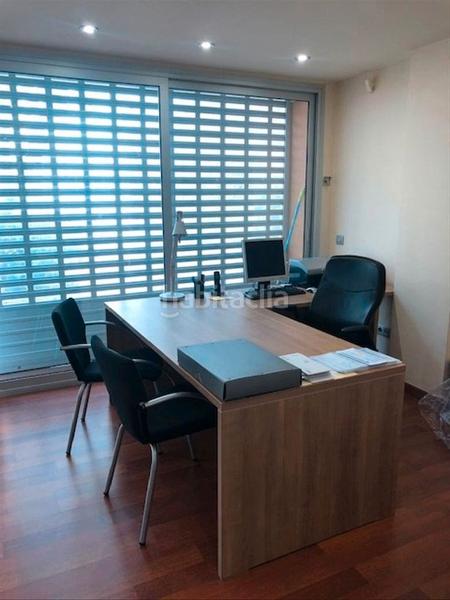 Foto 5ec106f6-27fd-4497-9d03-09e5cf51a52f. Rent business premise in Nucli Urbà Esparreguera